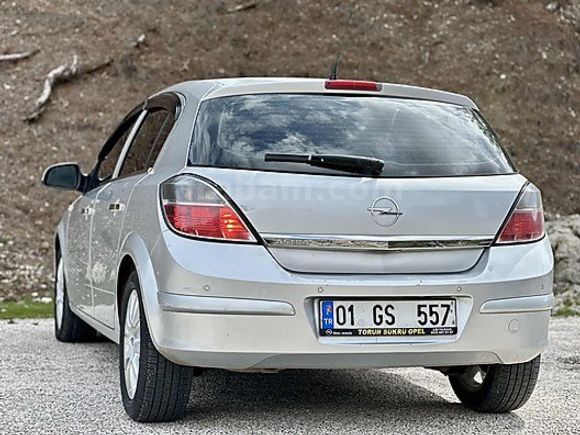 AD AUTO'DAN 2011 MODEL OPEL ASTRA ÖZEL GS PLAKALI