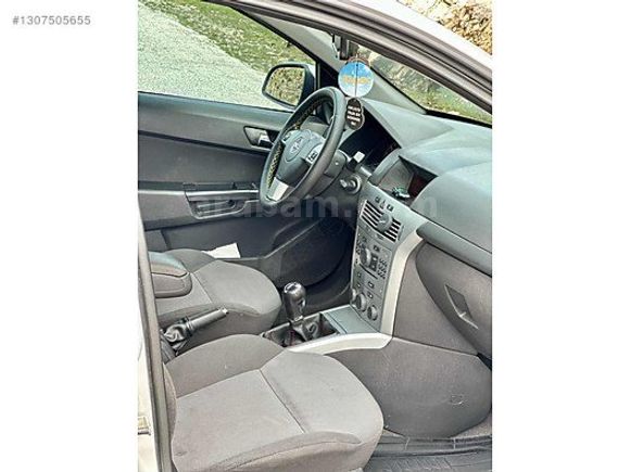 AD AUTO'DAN 2011 MODEL OPEL ASTRA ÖZEL GS PLAKALI