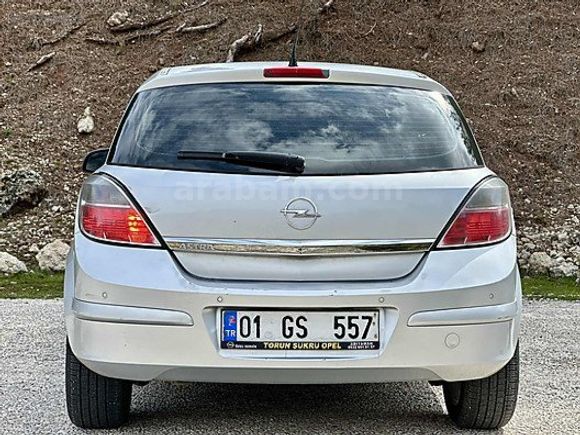 AD AUTO'DAN 2011 MODEL OPEL ASTRA ÖZEL GS PLAKALI