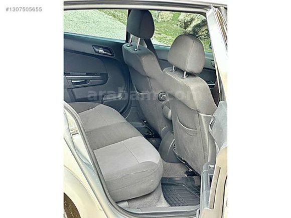 AD AUTO'DAN 2011 MODEL OPEL ASTRA ÖZEL GS PLAKALI