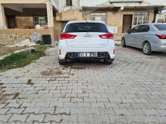 Sahibinden Toyota Auris 1.4 D-4D Advance Skypack