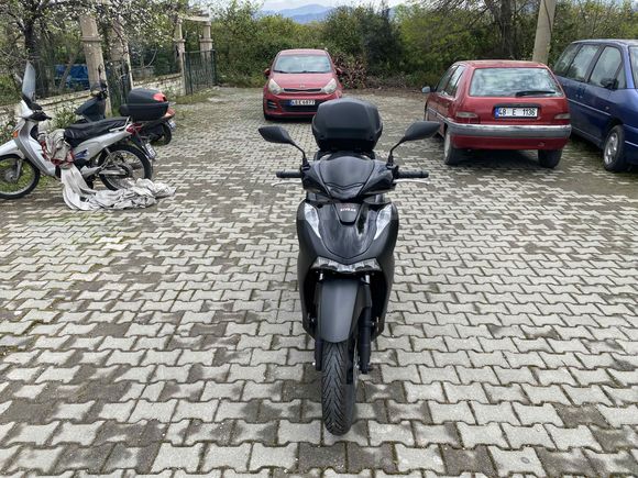 Sahibinden temiz tramersiz hatasız sh 125 akıllı çantalı. 