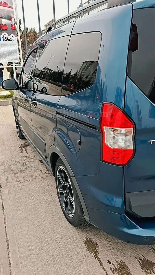 Sahibinden Ford Tourneo Courier 1.5 TDCi Journey Titanium Plus