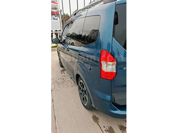 Sahibinden Ford Tourneo Courier 1.5 TDCi Journey Titanium Plus 2022 Model