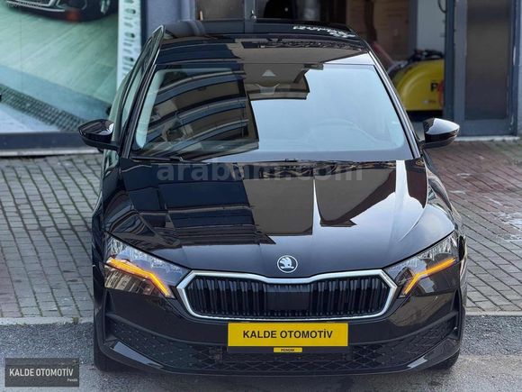 2025 MODEL OCTAVİA 1.5 HATASIZ 13 BİN KM GARANTİLİ