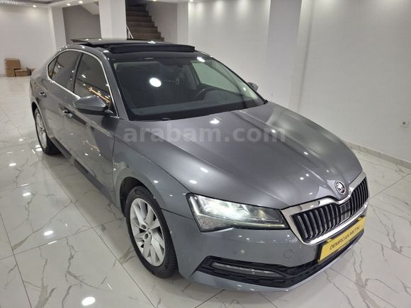 2023 MODEL 48 BİN KM SERVİS BAKIMLI HAYALET CAM TAVAN