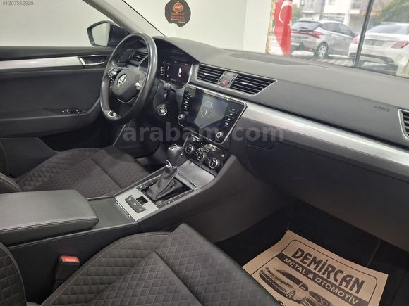 2023 MODEL 48 BİN KM SERVİS BAKIMLI HAYALET CAM TAVAN
