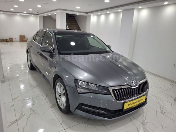2023 MODEL 48 BİN KM SERVİS BAKIMLI HAYALET CAM TAVAN