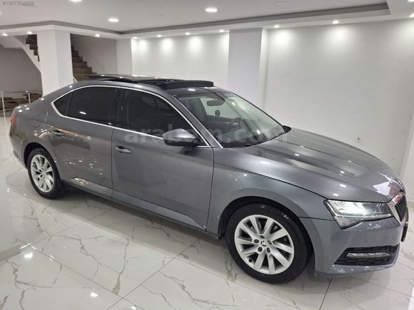 2023 MODEL 48 BİN KM SERVİS BAKIMLI HAYALET CAM TAVAN