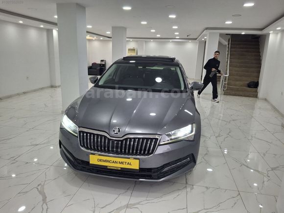 2023 MODEL 48 BİN KM SERVİS BAKIMLI HAYALET CAM TAVAN