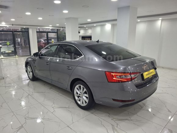 2023 MODEL 48 BİN KM SERVİS BAKIMLI HAYALET CAM TAVAN