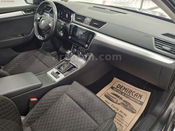 2023 MODEL 48 BİN KM SERVİS BAKIMLI HAYALET CAM TAVAN