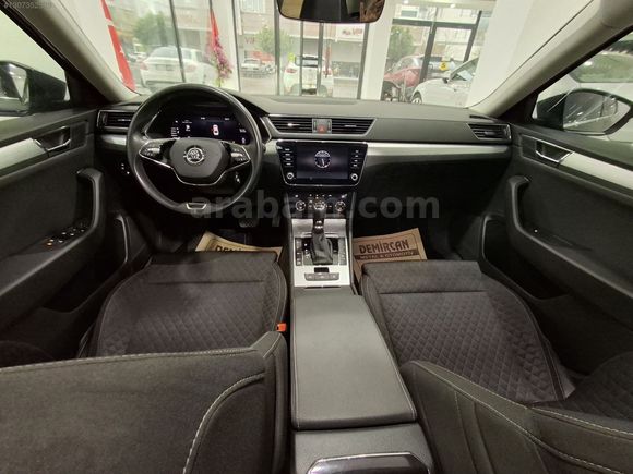 2023 MODEL 48 BİN KM SERVİS BAKIMLI HAYALET CAM TAVAN