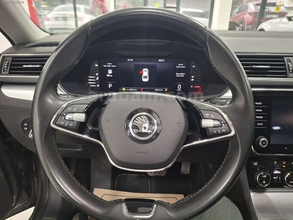 2023 MODEL 48 BİN KM SERVİS BAKIMLI HAYALET CAM TAVAN