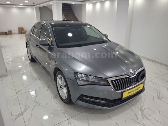 2023 MODEL 48 BİN KM SERVİS BAKIMLI HAYALET CAM TAVAN