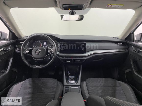 KAMER DEN 2022 SKODA OCTAVİA 1.0 E-TEC ELİTE HYBRİD OTOMATİK