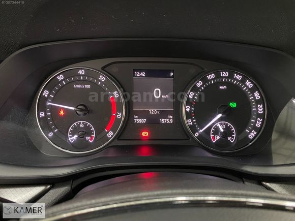 KAMER DEN 2022 SKODA OCTAVİA 1.0 E-TEC ELİTE HYBRİD OTOMATİK