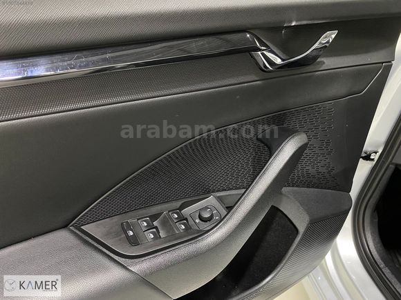 KAMER DEN 2022 SKODA OCTAVİA 1.0 E-TEC ELİTE HYBRİD OTOMATİK
