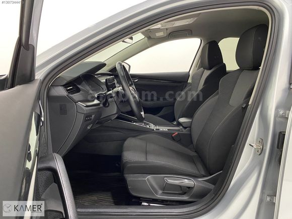 KAMER DEN 2022 SKODA OCTAVİA 1.0 E-TEC ELİTE HYBRİD OTOMATİK