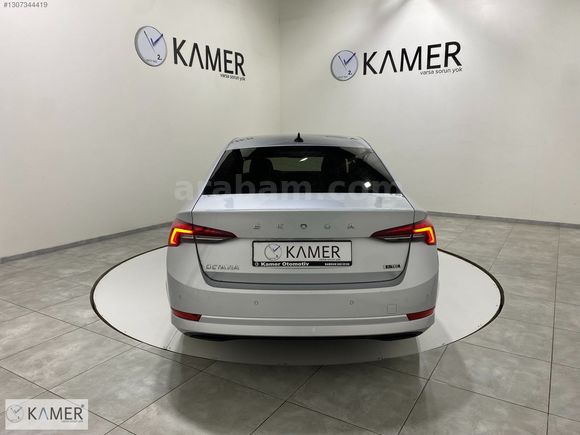 KAMER DEN 2022 SKODA OCTAVİA 1.0 E-TEC ELİTE HYBRİD OTOMATİK