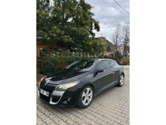 Sahibinden Renault Megane 1.6 Coupe Dynamique 2010 Model 