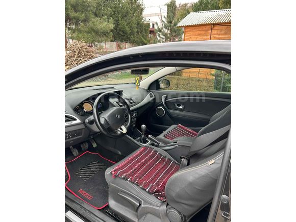 Sahibinden Renault Megane 1.6 Coupe Dynamique 2010 Model 