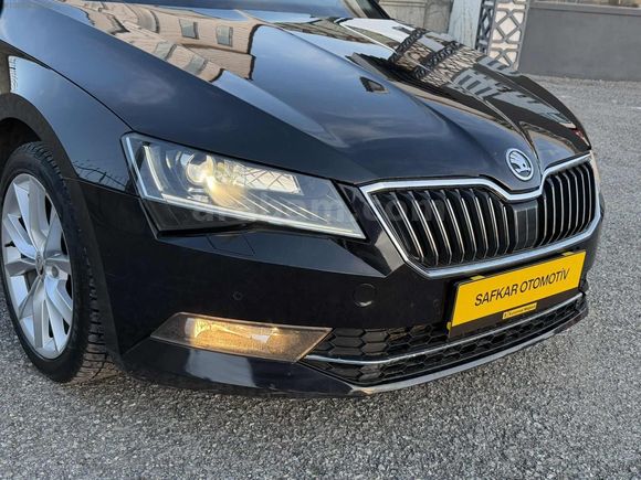 SAFKARDAN ÇOK TEMİZ BAKIMLI 4x4 SUPERB