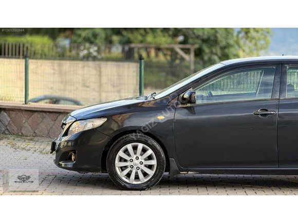 YAĞIZ AUTODAN 2008 MODEL DİZEL COROLLA