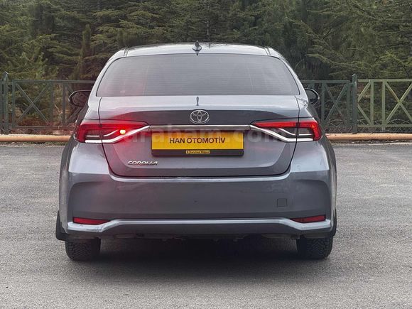 2021 COROLLA 1.5 - HATASIZ - TRAMERSİZ - TEK PARÇA LOKAL BOYALI