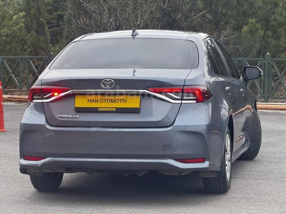 2021 COROLLA 1.5 - HATASIZ - TRAMERSİZ - TEK PARÇA LOKAL BOYALI