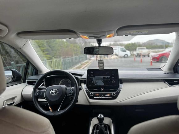 2021 COROLLA 1.5 - HATASIZ - TRAMERSİZ - TEK PARÇA LOKAL BOYALI