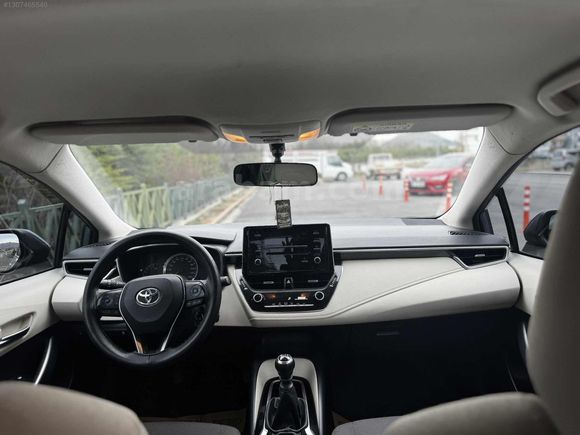 2021 COROLLA 1.5 - HATASIZ - TRAMERSİZ - TEK PARÇA LOKAL BOYALI