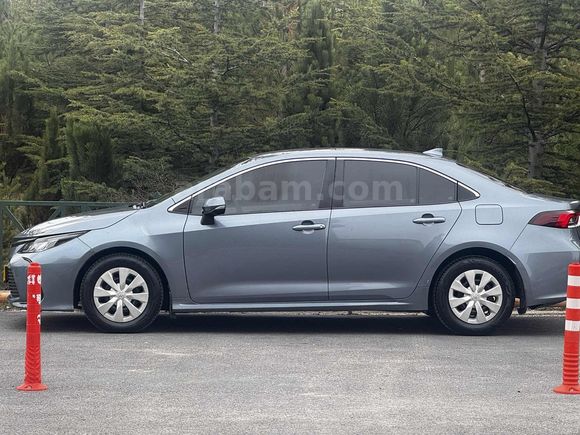 2021 COROLLA 1.5 - HATASIZ - TRAMERSİZ - TEK PARÇA LOKAL BOYALI