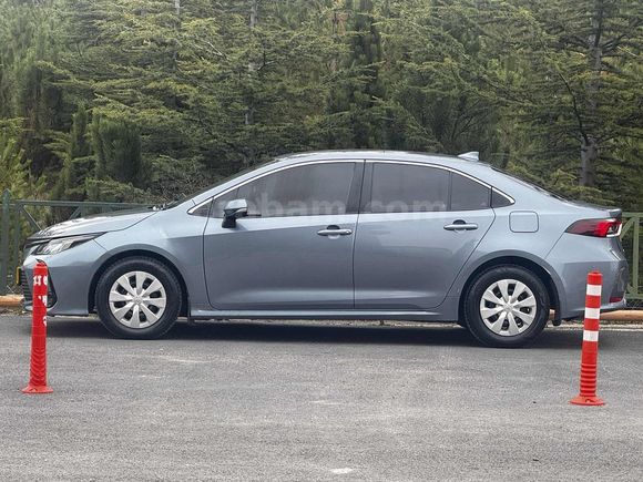 2021 COROLLA 1.5 - HATASIZ - TRAMERSİZ - TEK PARÇA LOKAL BOYALI