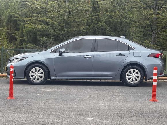 2021 COROLLA 1.5 - HATASIZ - TRAMERSİZ - TEK PARÇA LOKAL BOYALI