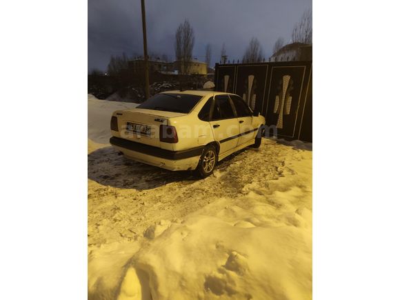 Sahibinden Fiat Tempra 1.6 SX AK 1993 Model  300.000 km Beyaz