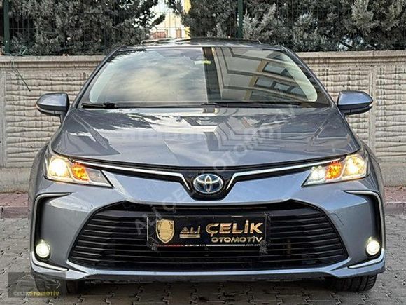 Galeriden Toyota Corolla 1.8 Hybrid Flame X-Pack 2021 Model Konya