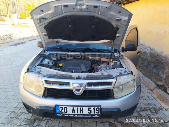 Değişensiz Hasar kayıtsız 2011 model 1.5 DCI 4×2