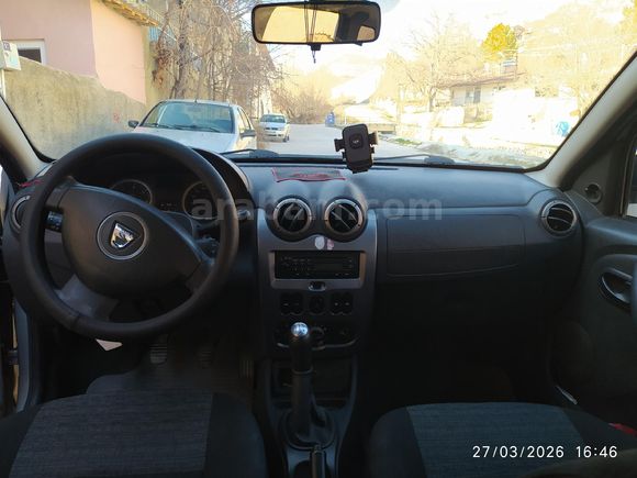 Değişensiz Hasar kayıtsız 2011 model 1.5 DCI 4×2