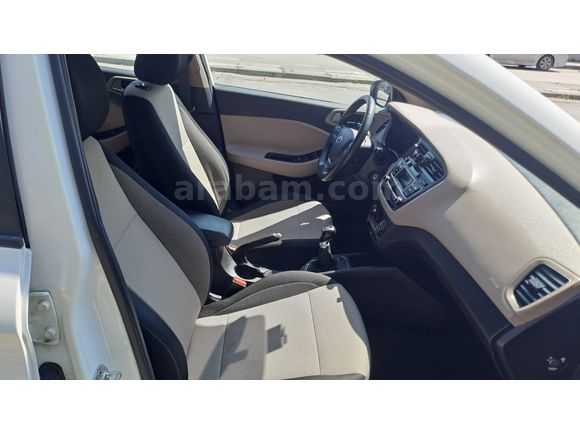 Sahibinden Hyundai i20 1.2 MPI Style 2017 Model 