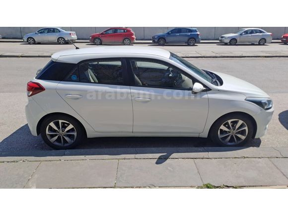 Sahibinden Hyundai i20 1.2 MPI Style 2017 Model 