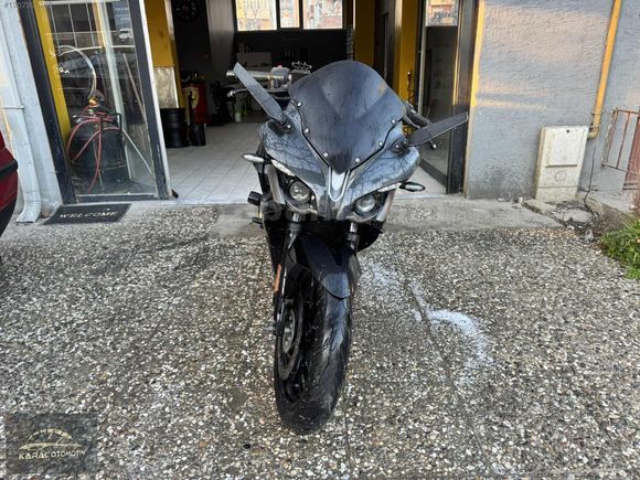 2024 Bajaj Pulsar RS200