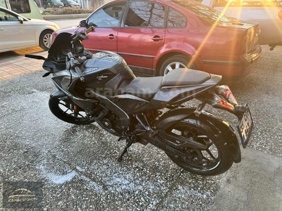 2024 Bajaj Pulsar RS200