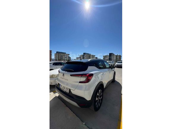 Sahibinden Renault Captur 1.3 TCe Touch 2023 Model  82000 km Beyaz