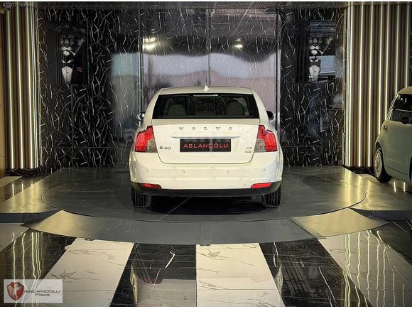 ASLANOĞLU PLAZA'DAN 2010 VOLVO S40 1.6 DYNAMİC EDİTİON