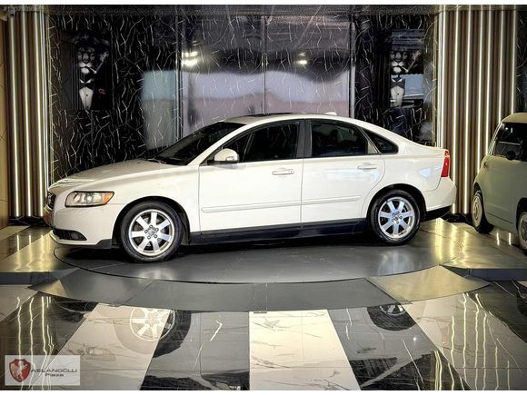 ASLANOĞLU PLAZA'DAN 2010 VOLVO S40 1.6 DYNAMİC EDİTİON