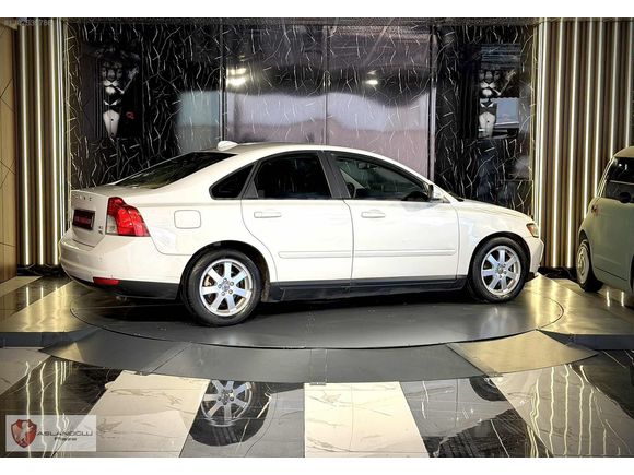 ASLANOĞLU PLAZA'DAN 2010 VOLVO S40 1.6 DYNAMİC EDİTİON