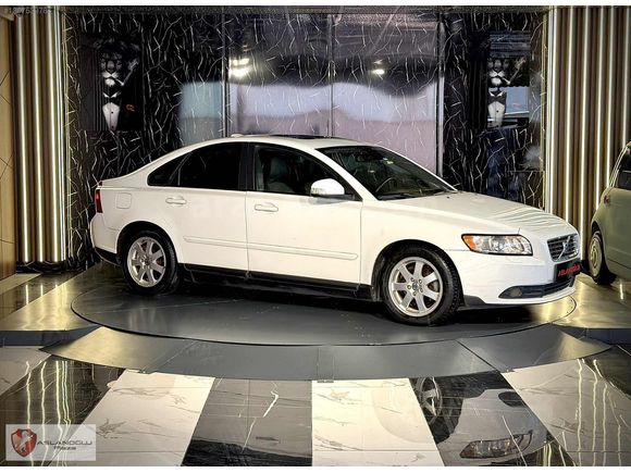 ASLANOĞLU PLAZA'DAN 2010 VOLVO S40 1.6 DYNAMİC EDİTİON