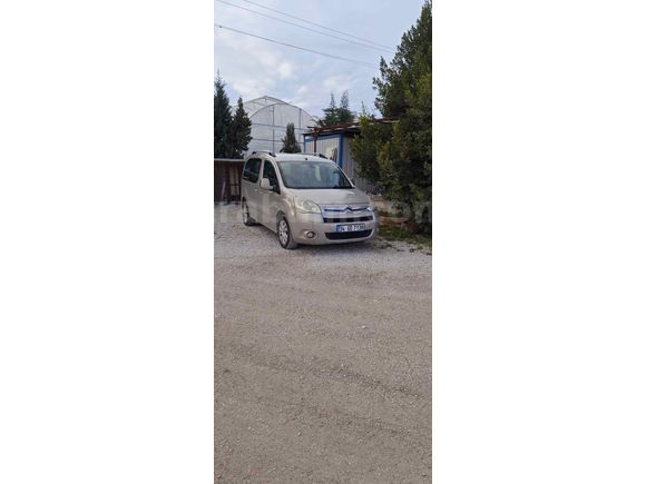 Sahibinden Citroen Berlingo 1.6 HDi Combi SX 2010 Model  325.000 km Bej