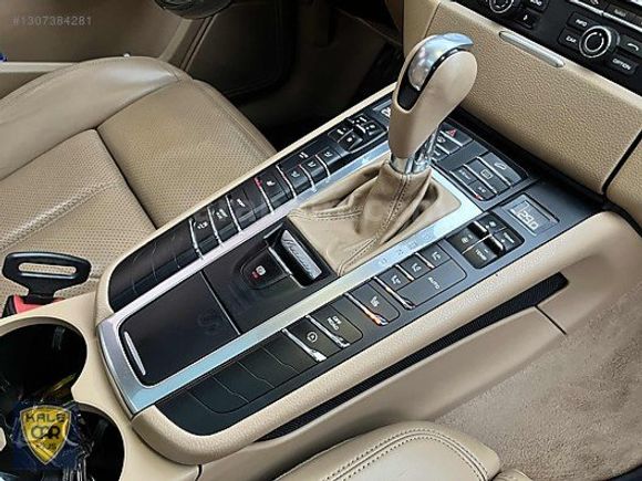 PORSCHE MACAN CHRONO CİFT HAFIZA ISITMA CAM TAVAN BAYİ ..